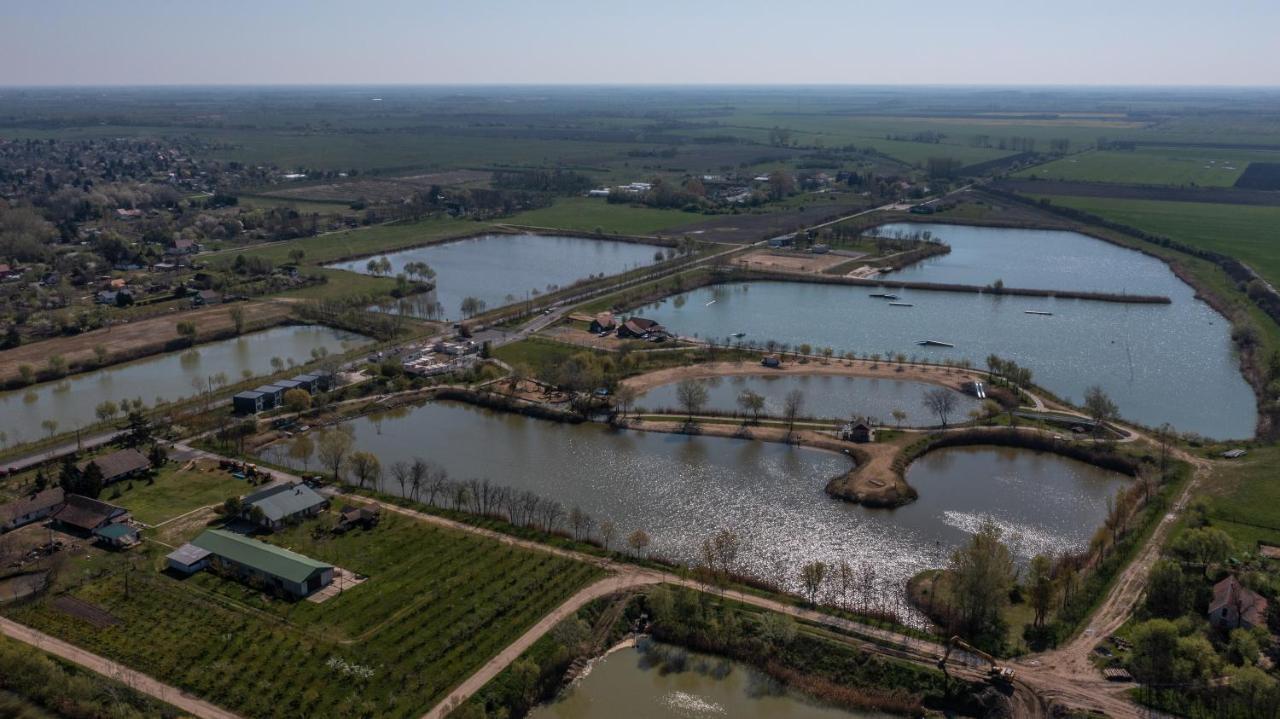 Sun City Vizisport Paradicsom Hódmezővásárhely Extérieur photo